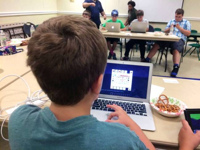 Kids get creative for Minecraft competition at Verona Public Library