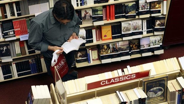 Battle of the Christmas books