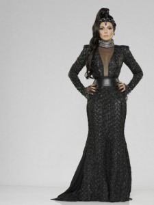 ONCE UPON A TIME - ABC's "Once Upon a Time" stars Lana Parrilla as Evil Queen/Regina. (ABC/Bob D'Amico)