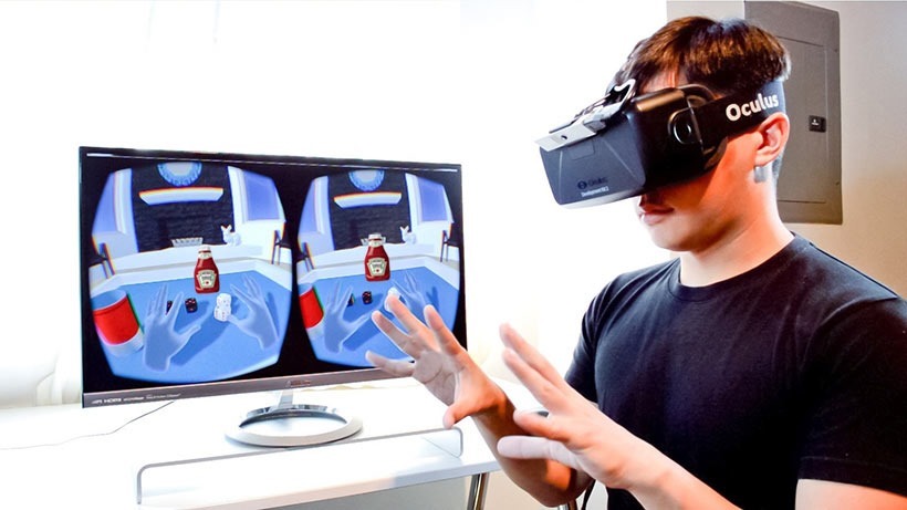 Oculus is giving early backers a consumer Rift for free