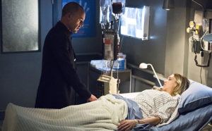 Arrow -- "Canary Cry" -- Image AR419a_0131b.jpg -- Pictured (L-R): Paul Blackthorne as Detective Quentin Lance and Katie Cassidy as Laurel Lance -- Photo: Dean Buscher/The CW -- é 2016 The CW Network, LLC. All Rights Reserved.