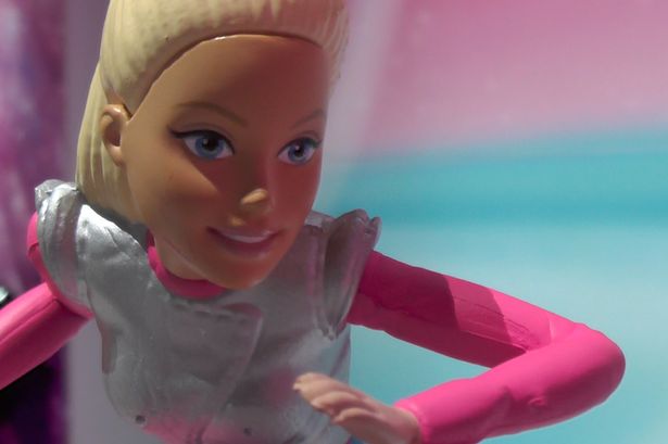 Drone Barbie takes on Minecraft Ghasts in battle for the skies