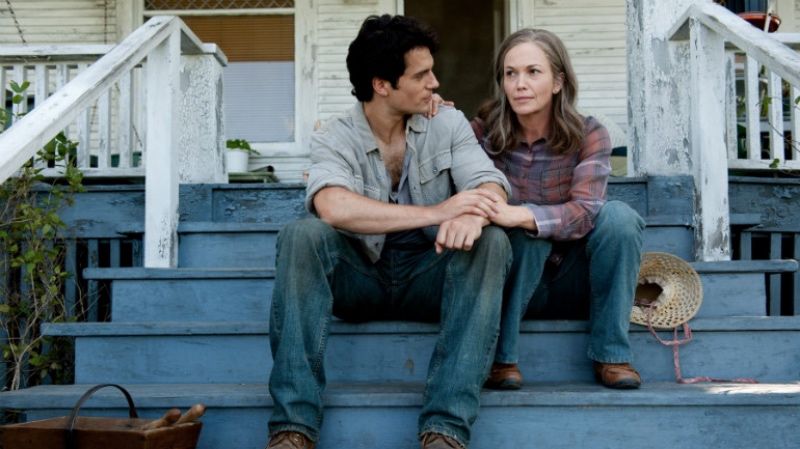 Superman’s Mom Hates to Be Honest, But Justice League Is Worse Than Avengers