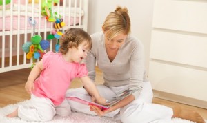 mom-baby-reading